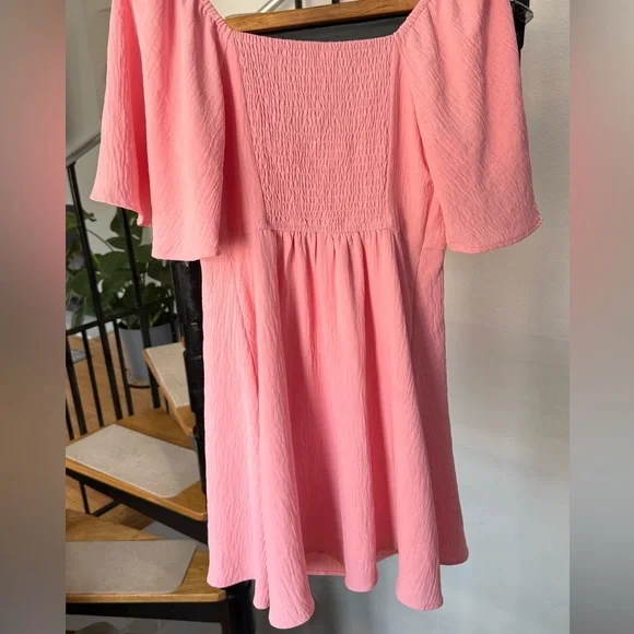 Dokotoo Pink Mini Dress V Neck Short Sleeve Tie Back Dress Size M - Picture 7 of 9
